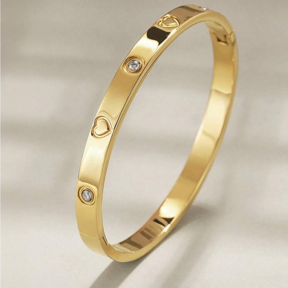 Elegant Gold tone Bracelet with Heart and crystal Accents - Picture 3 of 4
